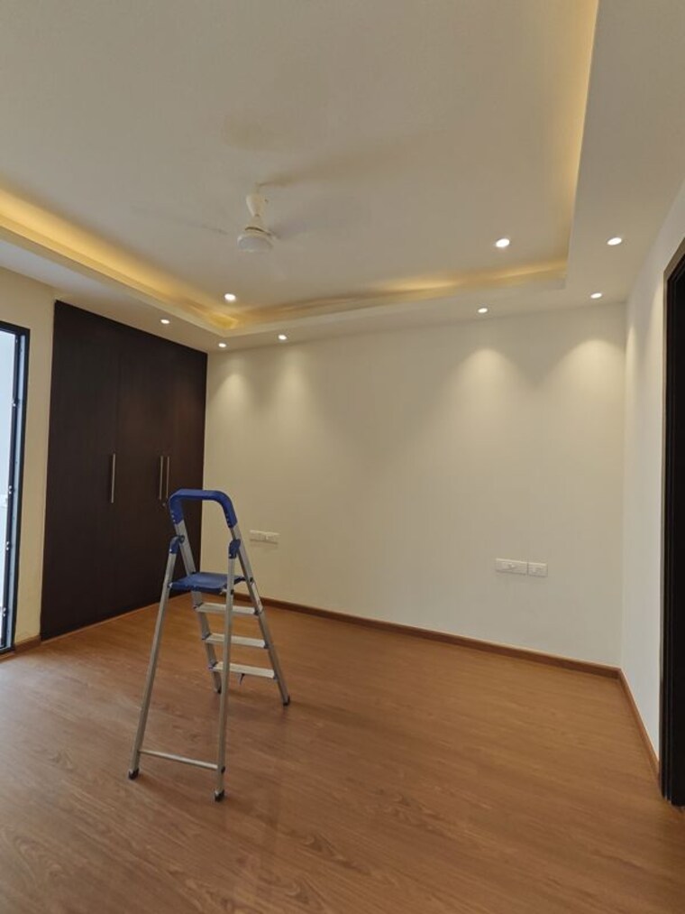 undefined, sector 45 4 Bedroom 342 Sq.Yd. Builder Floor In Sector 45 Gurgaon 10618168