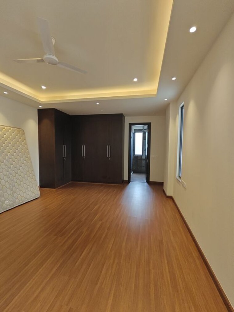 Room, sector 45 4 Bedroom 342 Sq.Yd. Builder Floor In Sector 45 Gurgaon 10618168