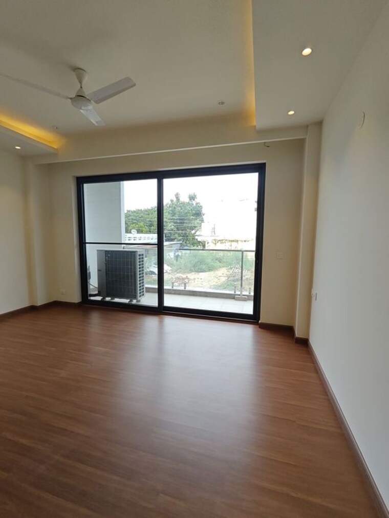 Room, uday-arden-45 4 Bedroom 342 Sq.Yd. Builder Floor In Sector 45 Gurgaon 10618175