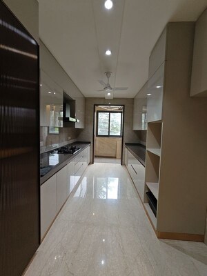 Building Lobby in 4 BHK Builder Floor at Uday Arden 45, Sector 45 – for Rent