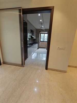 Room in 4 BHK Builder Floor at Uday Arden 45, Sector 45 – for Rent