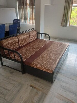 Bedroom in 2 BHK Apartment at Magarpatta Daffodils Apartment, Hadapsar – for Rent