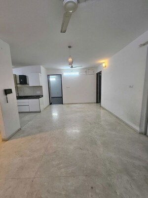 Room in 2 BHK Apartment at Ganga Platino, Kharadi – for Rent