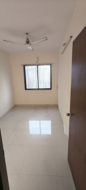 Room in 1 BHK Apartment at Sanghvi Evana, Worli – for Rent