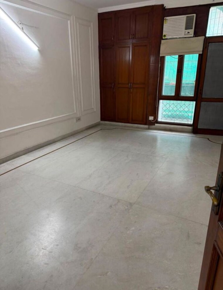 Room, pamposh enclave 3 Bedroom 2200 Sq.Ft. Builder Floor In Pamposh Enclave Delhi 10618187