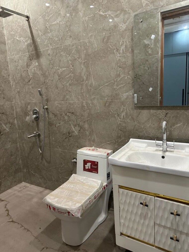 Bathroom, dhakoli 3 Bedroom 950 Sq.Ft. Independent House In Dhakoli Zirakpur 10618190