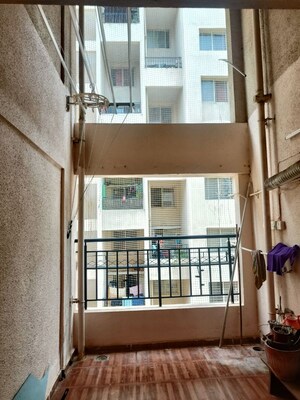 Furnished Amenities in 2 BHK Apartment at Essen Shonest Towers, Wakad – for Rent