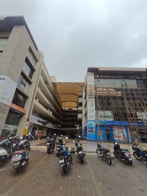  Shop For Sale in Vesu