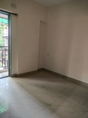 Room in 2 BHK Apartment at Sita Vihar CHS, Naupada – for Sale