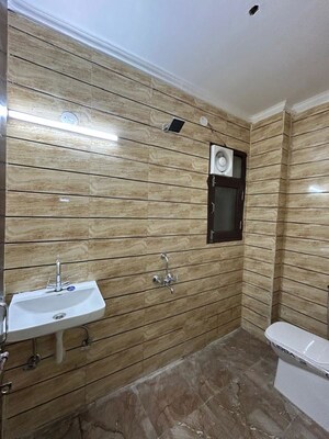 Bathroom in 1 BHK Builder Floor at Saket – for Rent