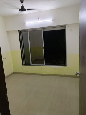 Room in 1 BHK Apartment at Valmiki CHS, Dahisar West – for Rent