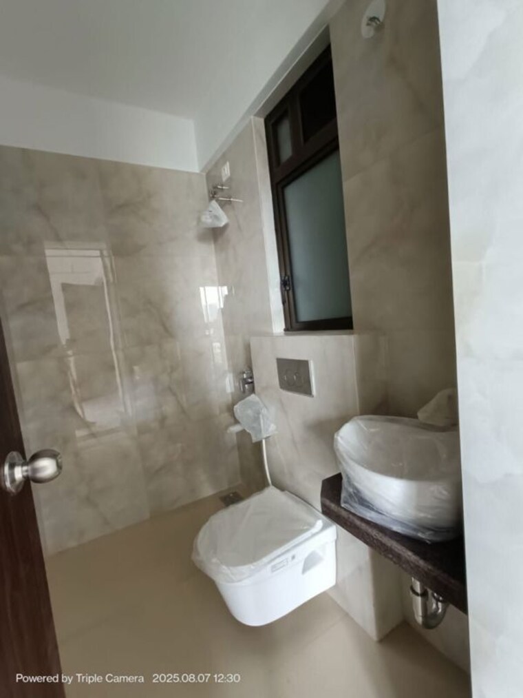 Bathroom, raymond-ten-x-habitat 1 Bedroom 432 Sq.Ft. Apartment In Pokhran Road No Two Thane 10618395