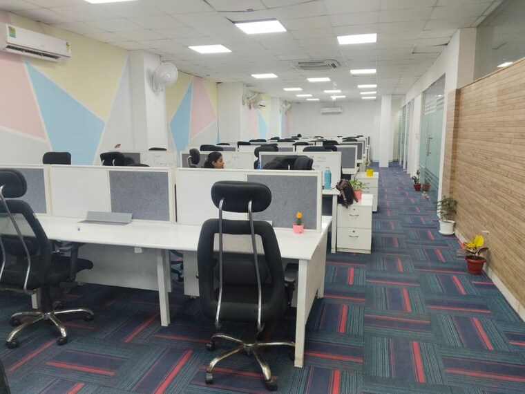 Team Area, sector 16 Commercial Office Space in IT/SEZ 3500 Sq.Ft. In Sector 16 Noida 10618367