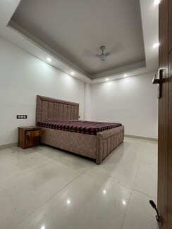2 BHK Builder Floor For Rent in Saket