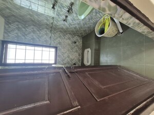 Bathroom in 2.5 BHK Apartment at Mayur Vihar – for Rent