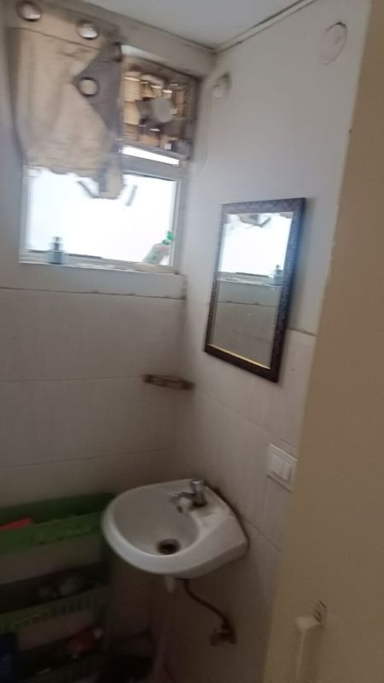 undefined, rof-aalayas  650 Sq.Ft. Apartment In Sector 102 Gurgaon 10618443