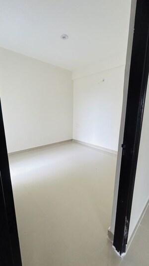 Room in 2 BHK Apartment at Sikka Kannan Greens, Sikri Kalan – for Sale