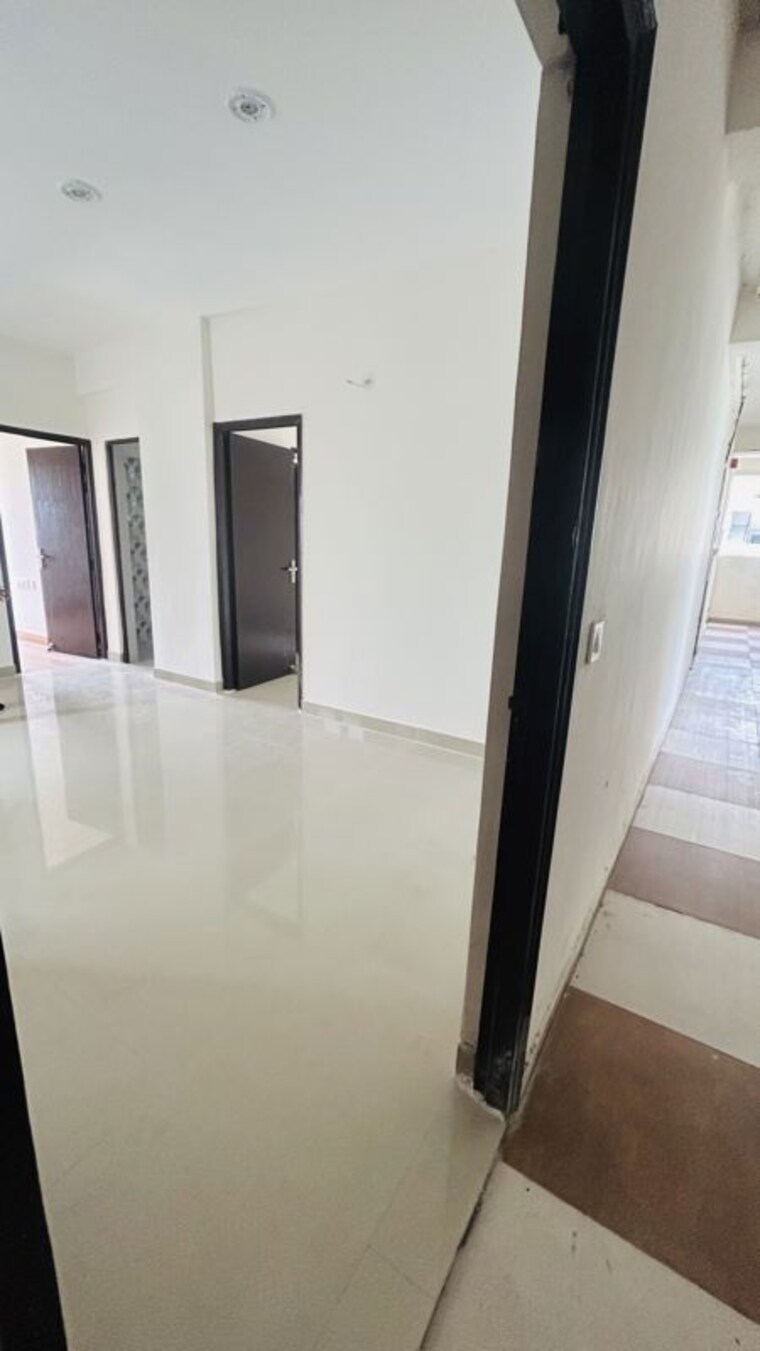Hall, sikka-kannan-greens 2 Bedroom 835 Sq.Ft. Apartment In Sikri Kalan Ghaziabad 10618440
