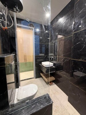 Team Area in 2 BHK Builder Floor at Saket – for Rent