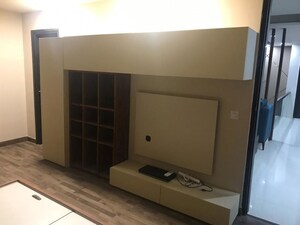 Room in 4 BHK Apartment at Sector 70 – for Sale