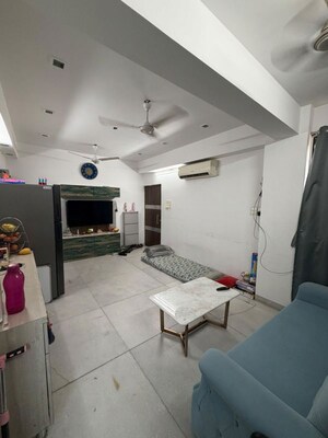 2 BHK Apartment For Rent in Mahim West