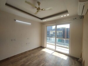 Room in 2 BHK Apartment at Hero Homes Gurgaon, Sector 104 – for Sale