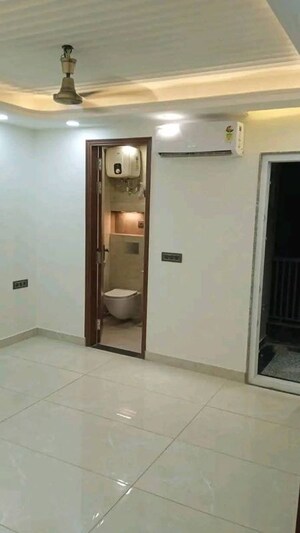 Room in 2 BHK Builder Floor at Malviya Nagar – for Rent