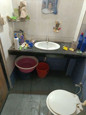 Bathroom in 2 BHK Apartment at Group Seven Rushi Heights, Goregaon East – for Rent