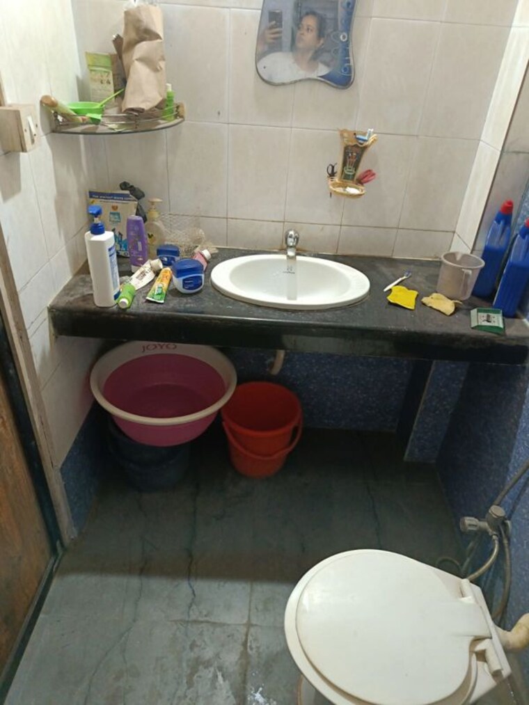 Bathroom, group-seven-rushi-heights 2 Bedroom 700 Sq.Ft. Apartment In Goregaon East Mumbai 10618488