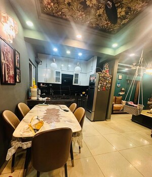 Team Area in 5 BHK Penthouse at Logix Penthouse 1, Sector 137 – for Rent