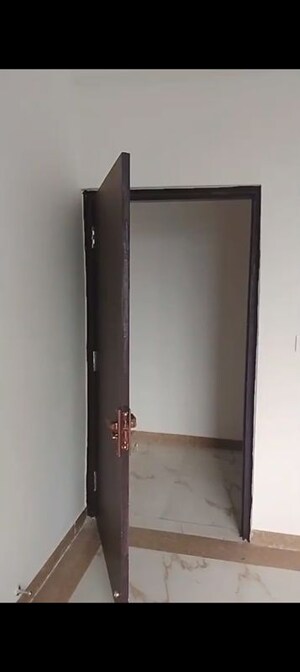 Furnished Amenities in 4 BHK Apartment at Omaxe NRI City Apartments, Omega Ii Greater Noida – for Rent