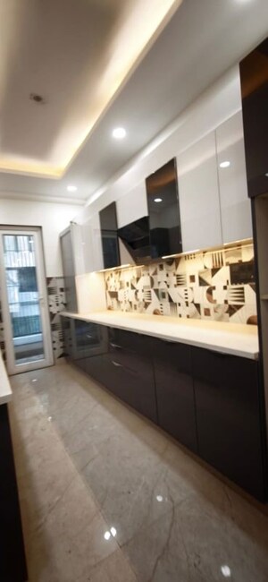 Kitchen in 4 BHK Builder Floor at Green Fields Colony – for Rent