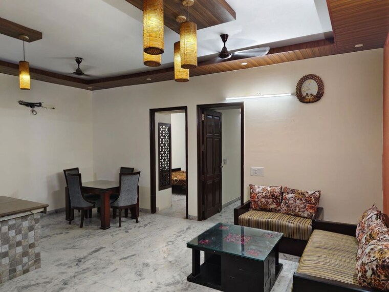 Living Room, vip road 3 Bedroom 150 Sq.Yd. Builder Floor In Vip Road Zirakpur 10618509