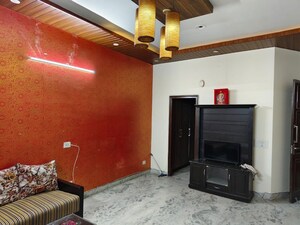 Living Room in 3 BHK Builder Floor at Vip Road – for Rent