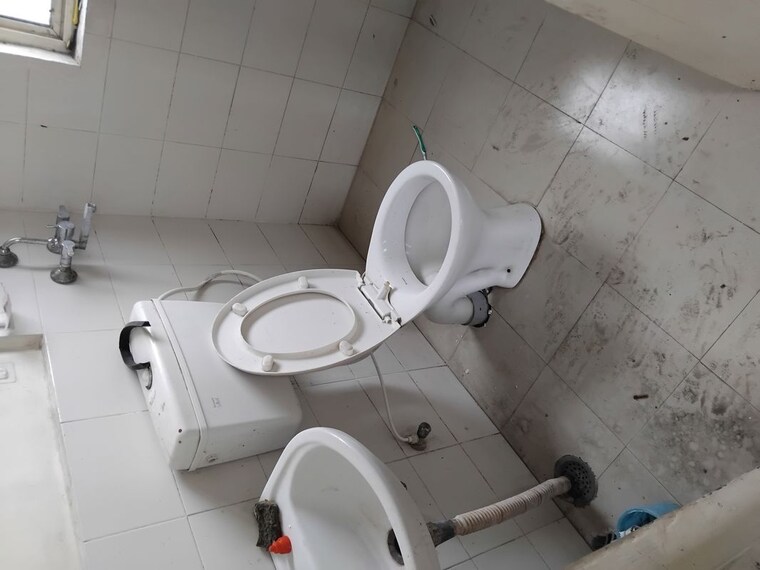 Bathroom, auric-city-homes 2 Bedroom 629 Sq.Ft. Apartment In Sector 82 Faridabad 10618517