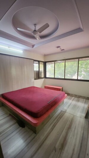 Bedroom in 2 BHK Apartment at Vakola – for Rent