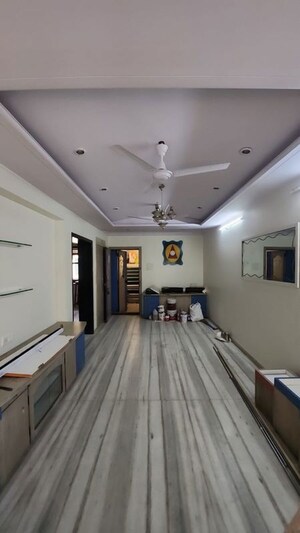 Bedroom in 2 BHK Apartment at Vakola – for Rent