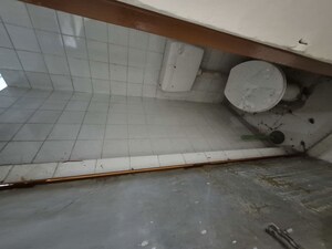 Bathroom in 2.5 BHK Apartment at Mayur Vihar – for Rent