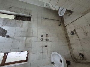 Bathroom in 2.5 BHK Apartment at Mayur Vihar – for Rent