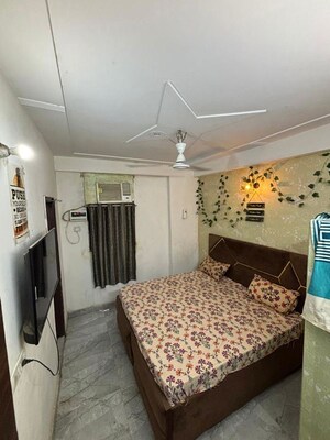 Bedroom in 1 BHK Apartment at Sainik Farm – for Rent