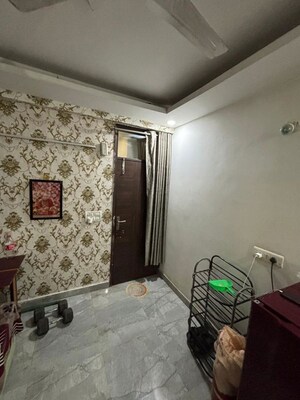  1 BHK Apartment at Sainik Farm – for Rent