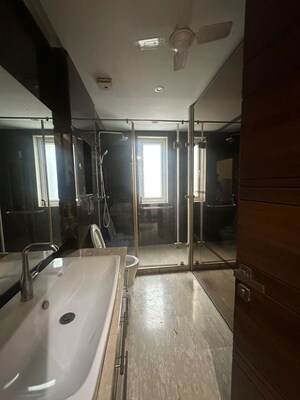 Team Area in 4 BHK Builder Floor at Greater Kailash I – for Rent