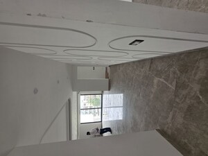 Building Lobby in 4 BHK Builder Floor at Sector 57 – for Rent