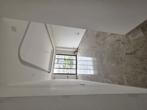 Building Lobby in 4 BHK Builder Floor at Sector 57 – for Rent
