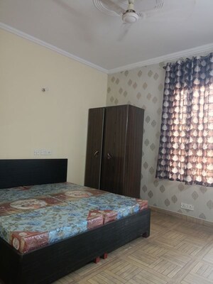 Bedroom in 3 BHK Builder Floor at Sector 21 – for Rent
