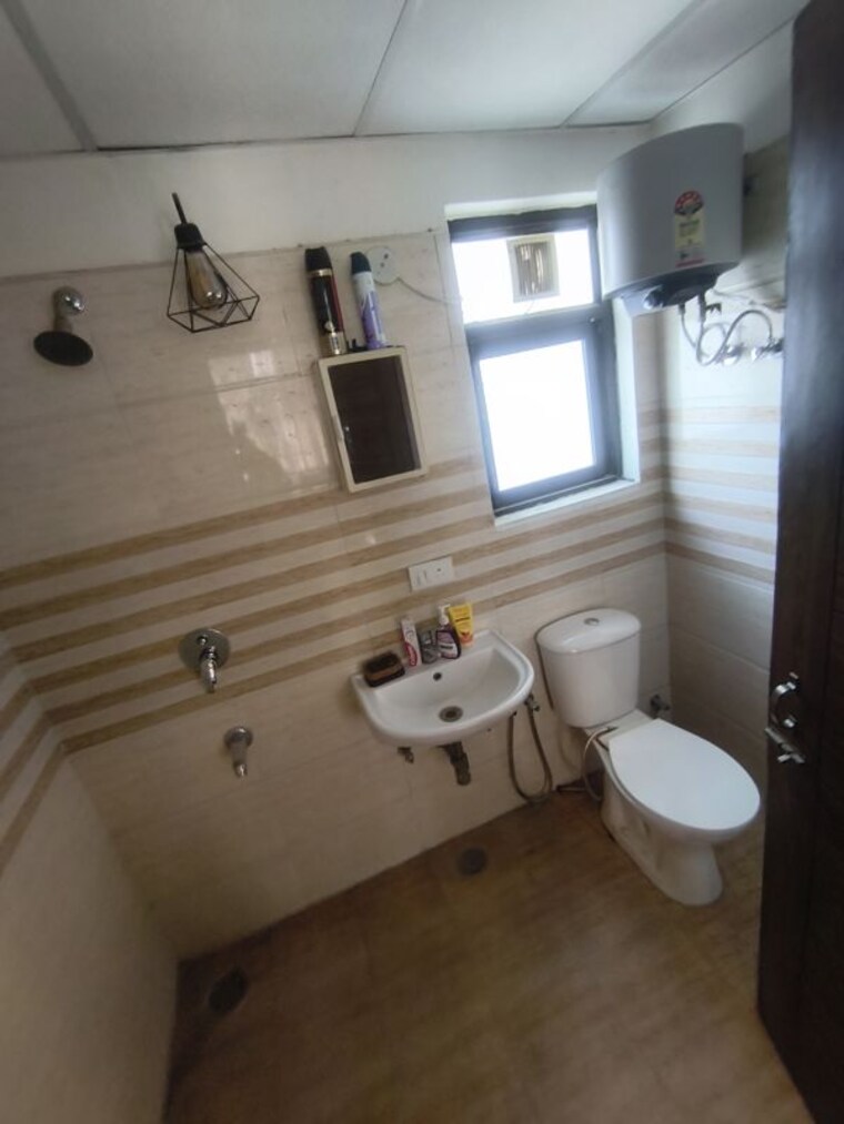 Bathroom, gazipur 2 Bedroom 1120 Sq.Ft. Apartment In Gazipur Zirakpur 10618546