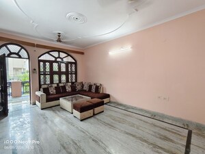 Living Room in 3 BHK Builder Floor at Sector 21 – for Rent
