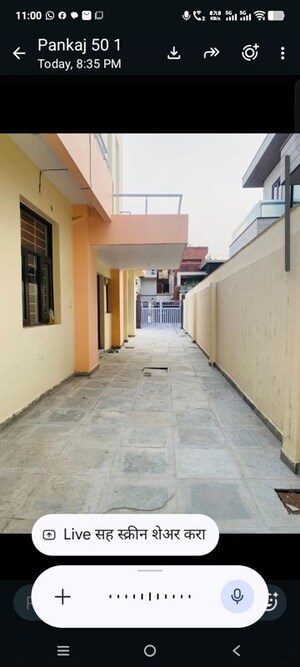 Room in 4 BHK Independent House at Sector 44 – for Rent