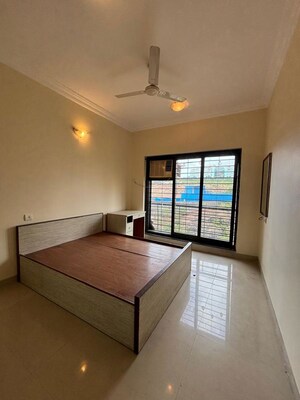 Room in 2 BHK Apartment at K Raheja Heights, Malad East – for Rent
