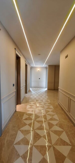 Bathroom in 4 BHK Builder Floor at Green Fields Colony – for Rent